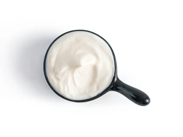 Belo Iogurte Grego Creme Azedo Tigela Preta Isolado Fundo Branco — Fotografia de Stock