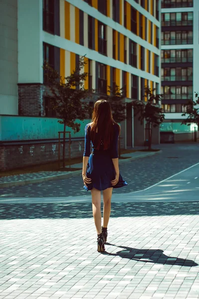 Young Attractive Woman Long Legs Long Hair Blue Elegant Dress — Stock Photo, Image