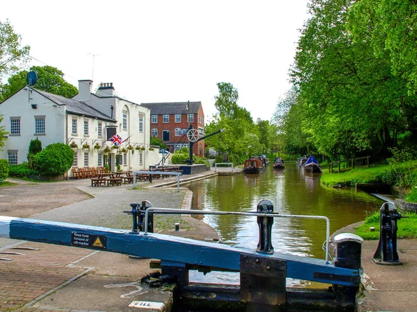 Obertor Einer Kanalschleuse Shropshire Union Canal Neben Einem Pub Audlem — Stockfoto