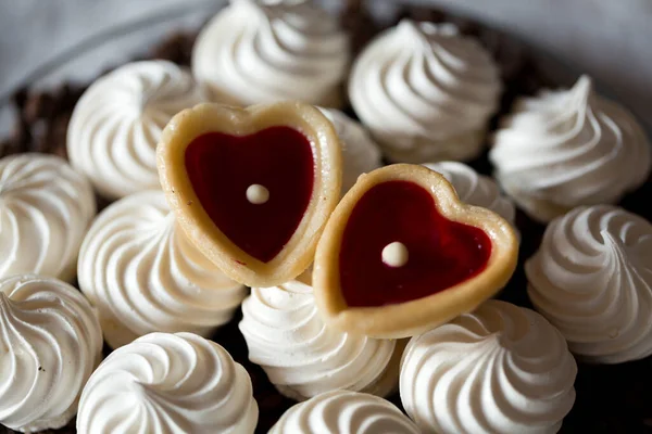 French Vanilla Meringue Cookies Two Sweet Hearts — Stock Photo, Image