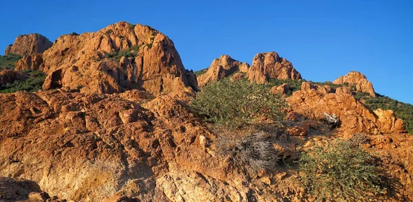 岩の多い風景や砂岩の地質 — ストック写真