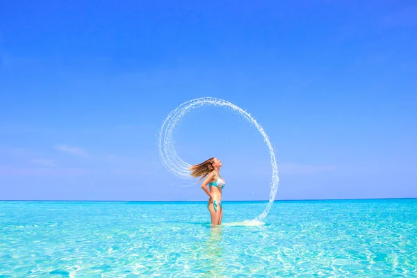 Dreamscape Escape Con Chica Belleza Maldivas —  Fotos de Stock
