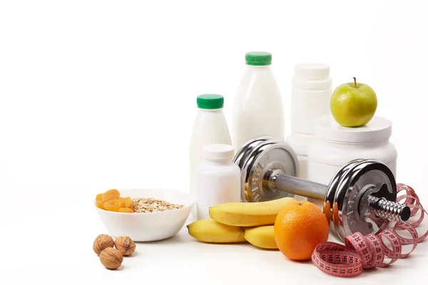 Sporternährung Nahrungsergänzungsmittel Gesunde Ernährung Und Hanteln Isoliert Auf Weißem Hintergrund — Stockfoto