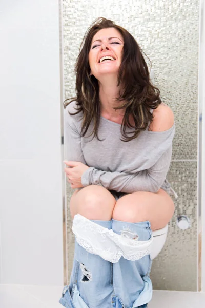 Portrait Woman Toilet — Stock Photo, Image