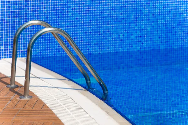 Pool Med Blått Vatten — Stockfoto