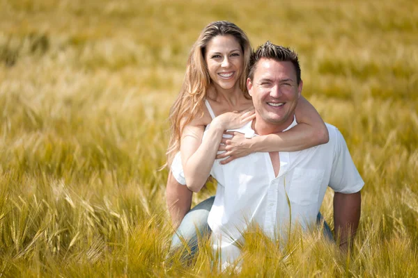 Gente Feliz Prado Verano — Foto de Stock