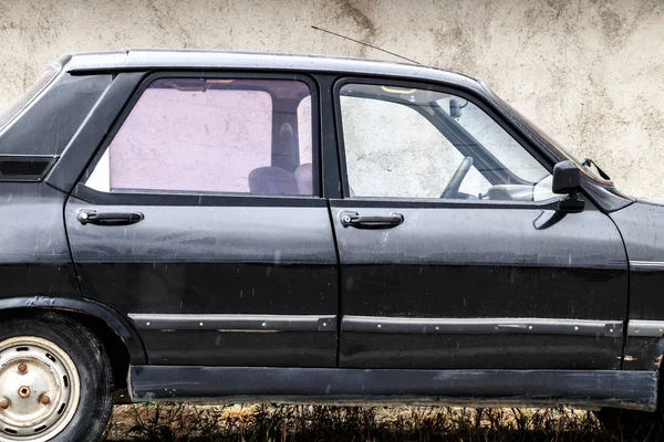 Velho Retro Vintage Carro Estrada — Fotografia de Stock