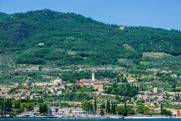 Piękny Krajobraz Nad Jeziorem Garda Włoszech — Zdjęcie stockowe