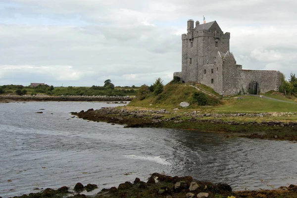 Kinvara Pequena Aldeia Irlanda Famoso Castelo Dunguaire — Fotografia de Stock