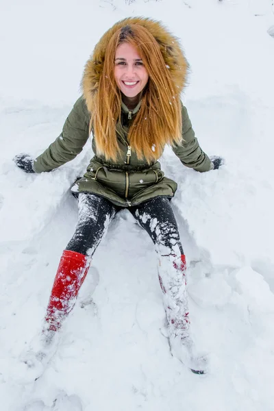 Girl Snow — Stok fotoğraf