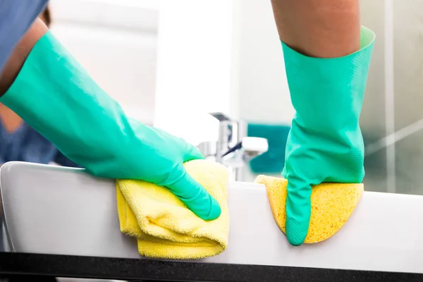 Bathroom Cleaning Theme Shot — Stock Photo, Image