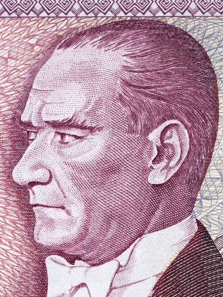 Портрет Мустафи Кемаля Ататюрка Турецьких Грошей — стокове фото