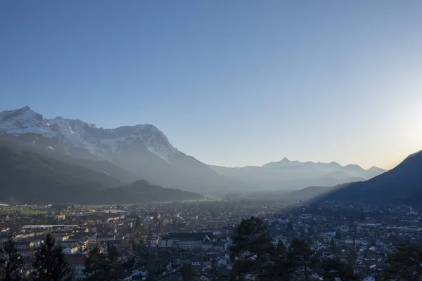 Blick Auf Garmisch Partenkirchen Frühling Abend — Stockfoto