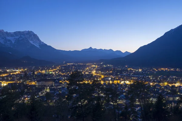 Vista Para Garmisch Partenkirchen Primavera Noite — Fotografia de Stock