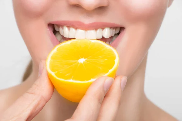 Beauté Visage Féminin Aux Fruits Citron Frais — Photo