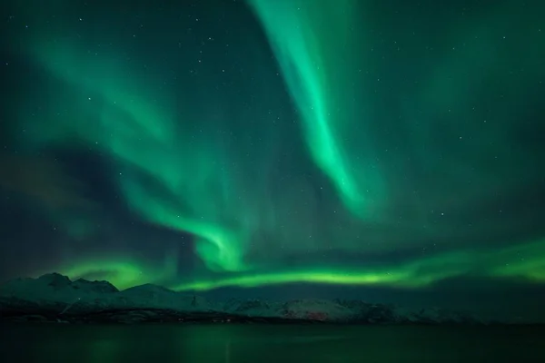 Πράσινα Βόρεια Φώτα Στον Ουρανό — Φωτογραφία Αρχείου