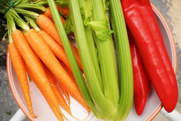 Sayuran Segar Atas Meja Dapur — Stok Foto
