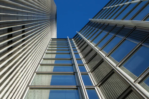 Hasta Cielo Edificio Oficinas Frankfurt Desde Perspectiva Una Rana — Foto de Stock