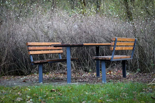 Resting Place Benches Table — Stock Photo, Image