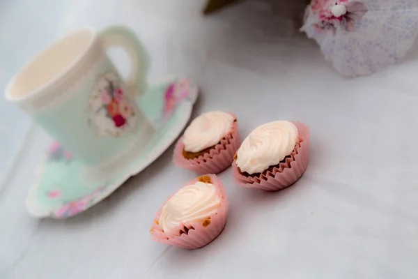 Savoureux Cupcakes Sur Fond Gros Plan — Photo