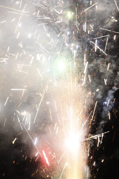 Fuochi Artificio Come Fontana Notte Con Lunga Esposizione — Foto Stock