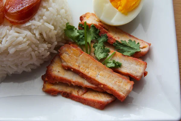 Reis Mit Gebratenem Roten Schweinefleisch — Stockfoto