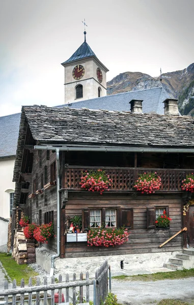 Alpes Suisses Traditionnelles Maisons Rurales Bois Dans Village Rival Suisse — Photo