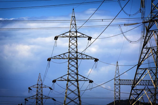 Una Imagen Una Torre Metal Líneas Eléctricas — Foto de Stock