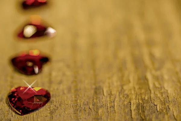Doce Chocolate Vermelho Branco Fundo Madeira — Fotografia de Stock