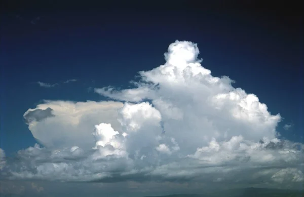 Tour Nuages Dans Ciel Bali — Photo