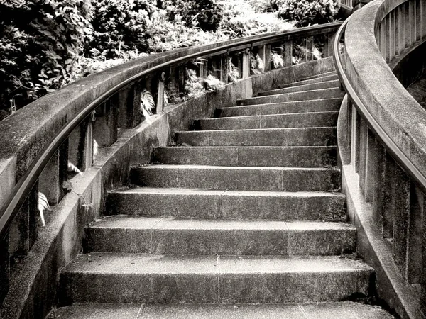 Escaleras Parque —  Fotos de Stock