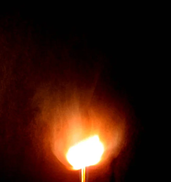 Brennendes Feuer Dunkeln — Stockfoto