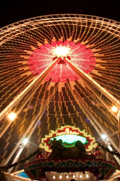 Carrusel Gigante Rueda Del Hurón Parque Atracciones — Foto de Stock