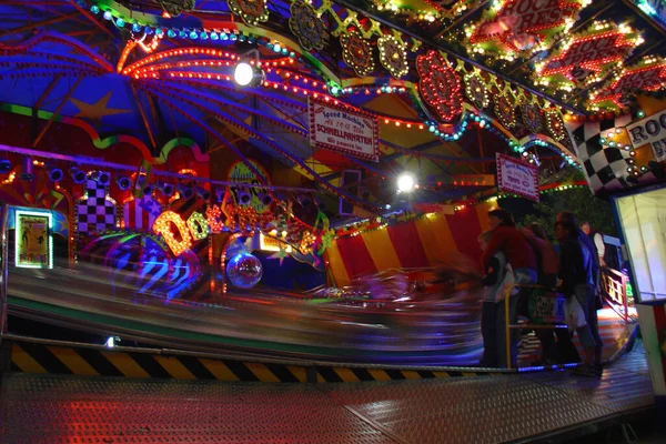 Attraktion Modernen Freizeitpark — Stockfoto