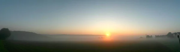 Закат Горах — стоковое фото