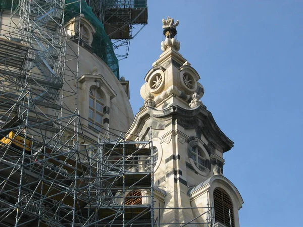 Der Wiederaufbau Der Frauenkirche Dresden Ende November 2003 — Stockfoto