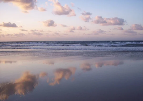 Lanzarote Caleta Famara Daki Uçurtmacılar — Stok fotoğraf