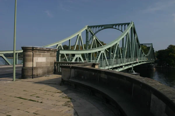 Szenischer Blick Auf Die Architektur Der Brückenkonstruktion — Stockfoto