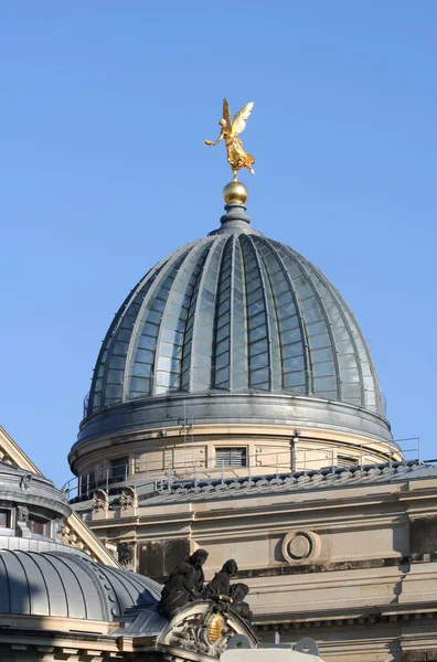 Vacker Utsikt Över Vackra Medeltida Katedralen Arkitektur — Stockfoto