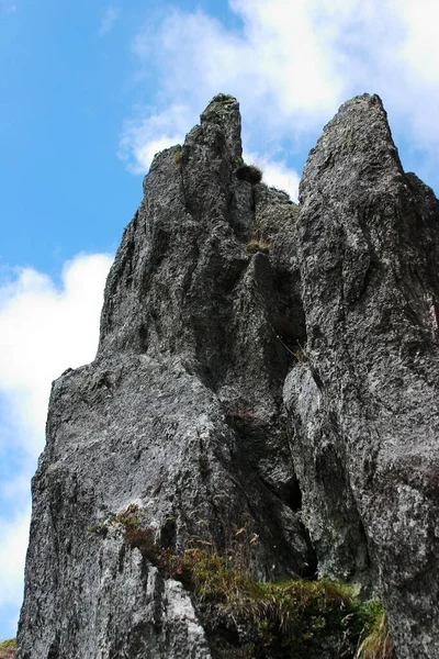 Muro Piedra Con Una Gran Roca — Foto de Stock