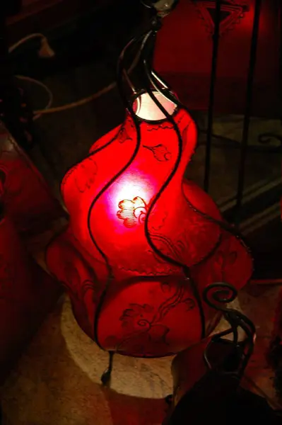 Lanterna Rossa All Interno Della Casa — Foto Stock