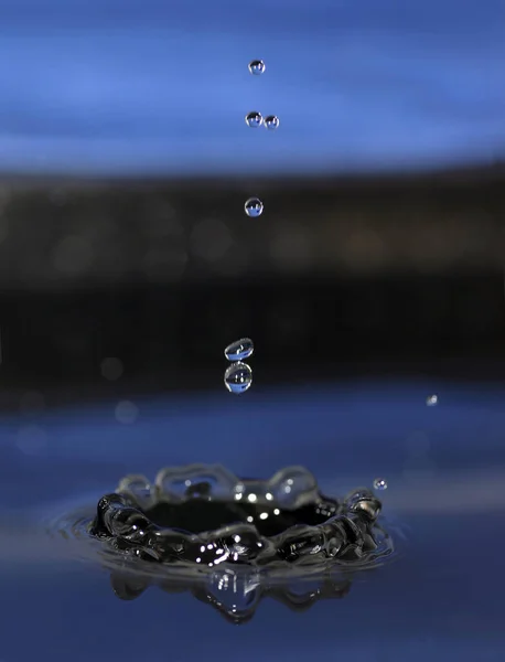 Waterdruppel Die Lucht Valt — Stockfoto