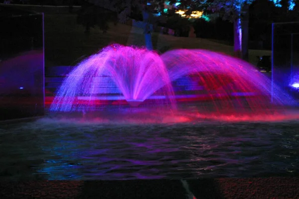 Fontaine Dans Nuit — Photo