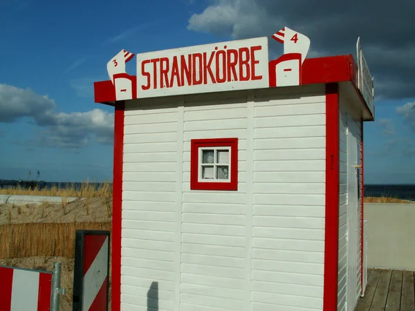 Strandmanden Bij Zee Overdag — Stockfoto