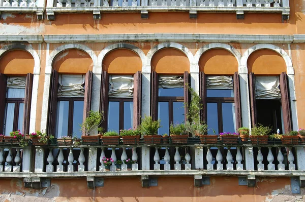 Fensterfront Venedig Italien — Stockfoto