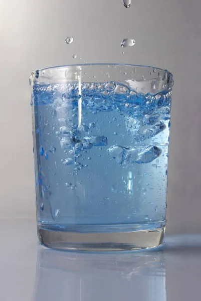 Vaso Agua Sobre Fondo Blanco — Foto de Stock