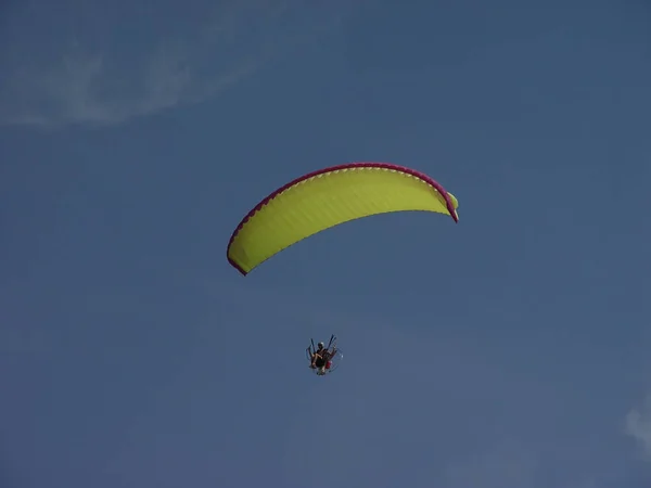 Skärmflygning Skyn — Stockfoto