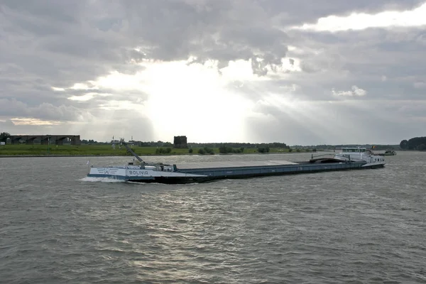 莱茵河上的游轮 Wesel — 图库照片