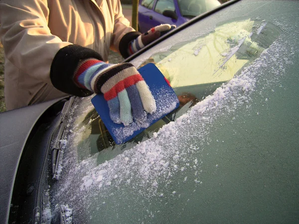 Πλυντήριο Αυτοκινήτων Στο Χιόνι — Φωτογραφία Αρχείου