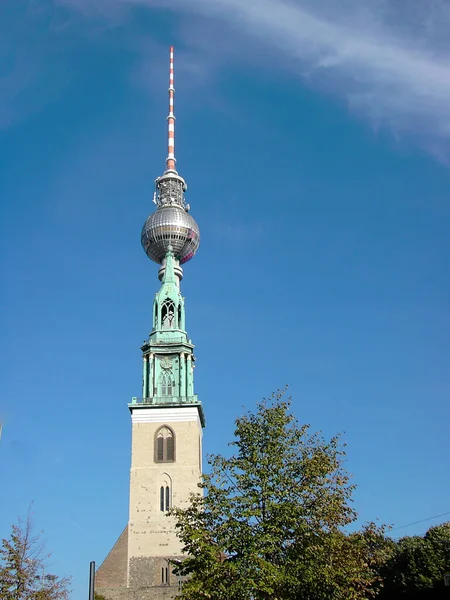 Aufgepeppter Fernsehturm — Stockfoto